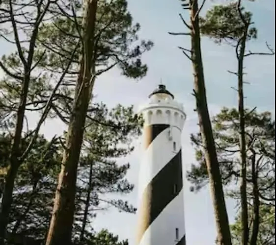 A 200m De La De Contis